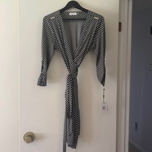 NWT Calvin Klein Black and White pattern wrap dress size 10